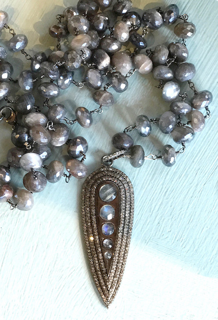 Dagger necklace with Labradorite and Diamonds